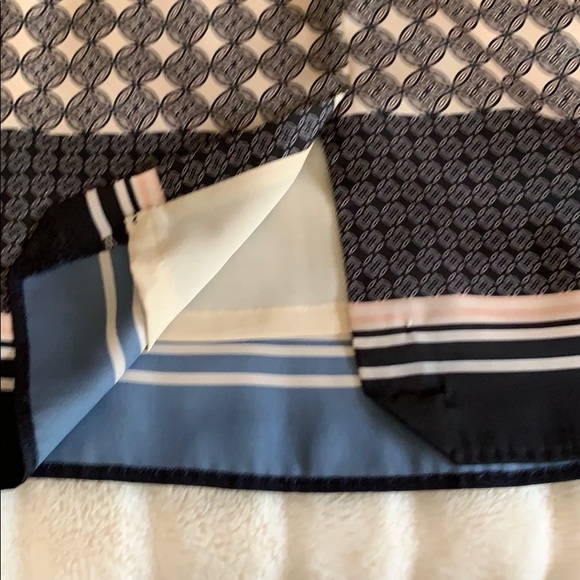 💥ANN TEYLOR PETITE SKIRT - Picture 4 of 8